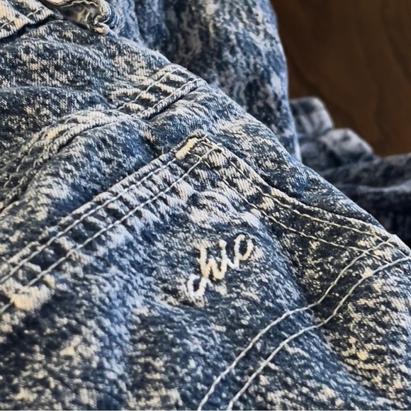 Authentic vintage chic high rise jeans 22